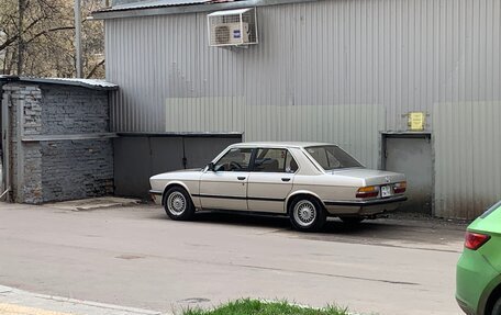 BMW 5 серия, 1986 год, 350 000 рублей, 6 фотография