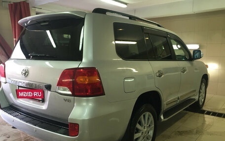 Toyota Land Cruiser 200, 2012 год, 2 750 000 рублей, 7 фотография
