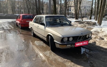 BMW 5 серия, 1986 год, 350 000 рублей, 9 фотография