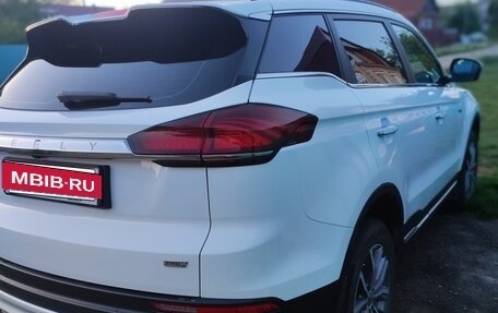 Geely Atlas, 2023 год, 1 900 000 рублей, 4 фотография