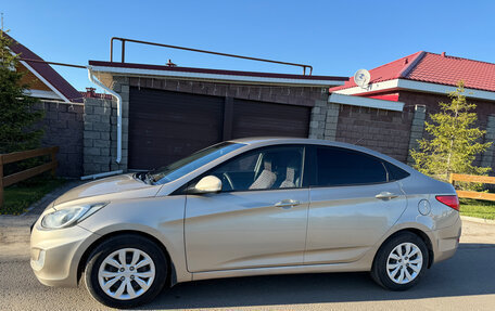 Hyundai Solaris II рестайлинг, 2011 год, 500 000 рублей, 6 фотография