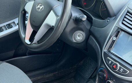 Hyundai Solaris II рестайлинг, 2011 год, 769 000 рублей, 10 фотография