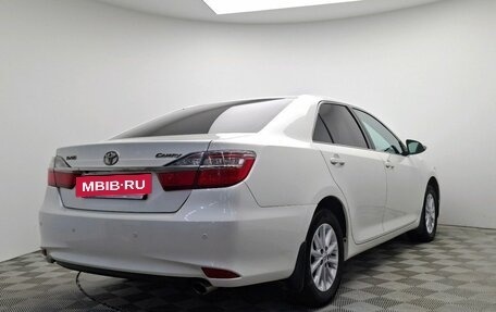 Toyota Camry, 2015 год, 1 790 000 рублей, 7 фотография