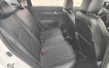 KIA Rio IV, 2017 год, 815 000 рублей, 13 фотография