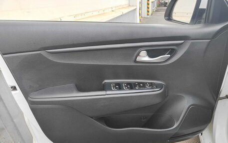KIA Rio IV, 2017 год, 815 000 рублей, 11 фотография