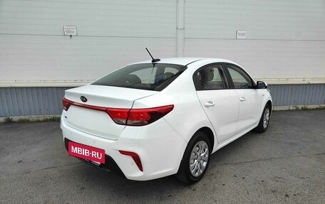 KIA Rio IV, 2017 год, 815 000 рублей, 4 фотография
