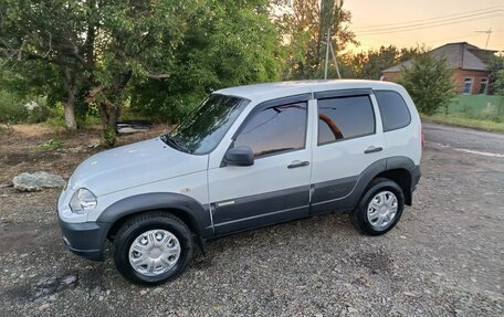 Chevrolet Niva I рестайлинг, 2014 год, 678 000 рублей, 9 фотография