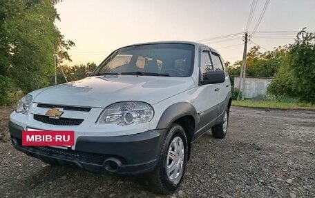 Chevrolet Niva I рестайлинг, 2014 год, 678 000 рублей, 8 фотография