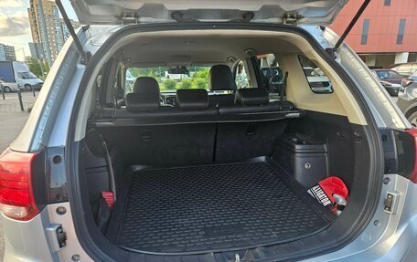 Mitsubishi Outlander III рестайлинг 3, 2015 год, 1 700 000 рублей, 9 фотография