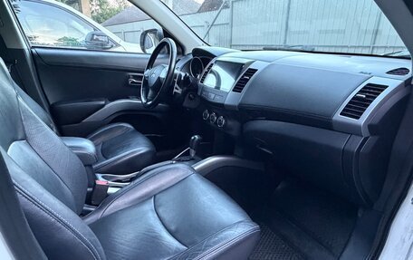 Mitsubishi Outlander III рестайлинг 3, 2011 год, 1 333 333 рублей, 10 фотография