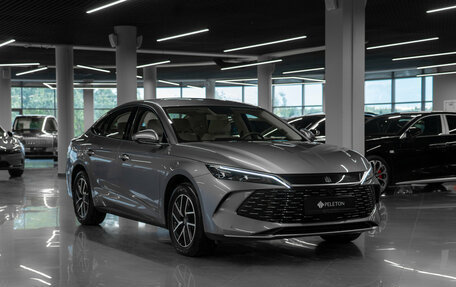 BYD Qin, 2024 год, 3 400 000 рублей, 2 фотография