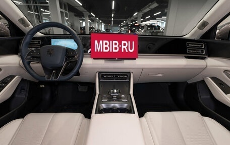 BYD Qin, 2024 год, 3 400 000 рублей, 8 фотография