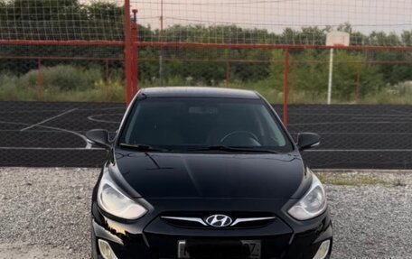 Hyundai Solaris II рестайлинг, 2012 год, 680 000 рублей, 5 фотография