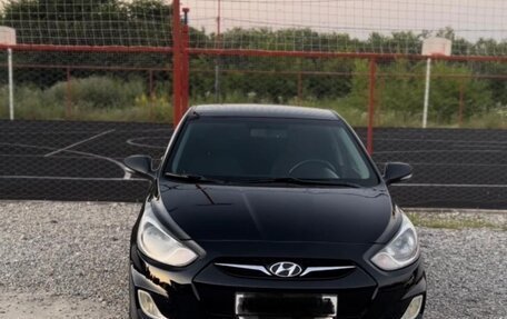 Hyundai Solaris II рестайлинг, 2012 год, 680 000 рублей, 6 фотография