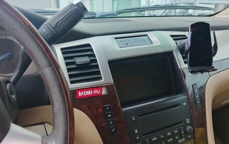 Cadillac Escalade III, 2009 год, 1 000 000 рублей, 7 фотография