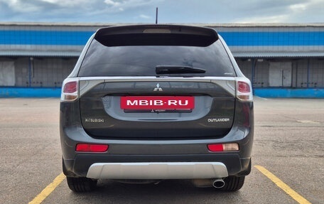 Mitsubishi Outlander III рестайлинг 3, 2012 год, 1 800 000 рублей, 7 фотография