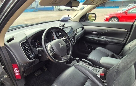 Mitsubishi Outlander III рестайлинг 3, 2012 год, 1 800 000 рублей, 9 фотография