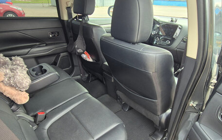 Mitsubishi Outlander III рестайлинг 3, 2012 год, 1 800 000 рублей, 11 фотография