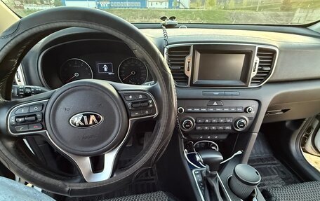 KIA Sportage IV рестайлинг, 2018 год, 2 550 000 рублей, 8 фотография