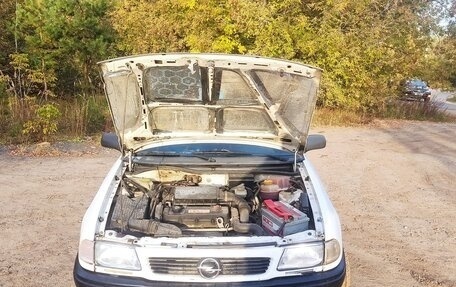 Opel Astra F, 1995 год, 180 000 рублей, 3 фотография