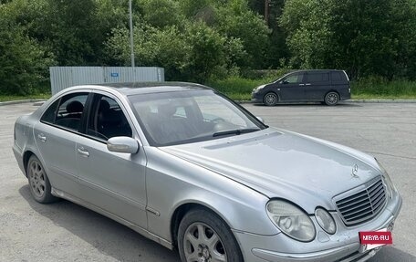Mercedes-Benz E-Класс, 2002 год, 580 000 рублей, 2 фотография