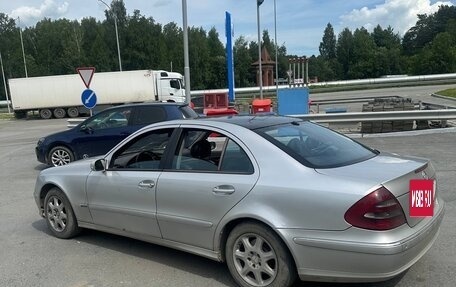 Mercedes-Benz E-Класс, 2002 год, 580 000 рублей, 5 фотография
