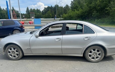 Mercedes-Benz E-Класс, 2002 год, 580 000 рублей, 6 фотография