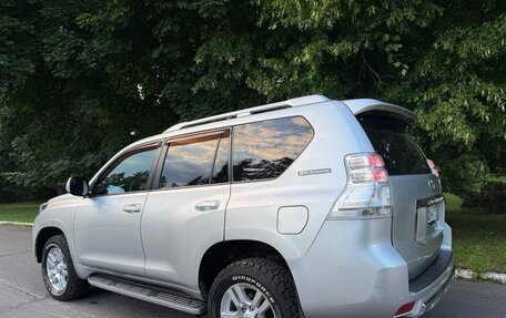 Toyota Land Cruiser Prado 150 рестайлинг 2, 2011 год, 2 500 000 рублей, 3 фотография