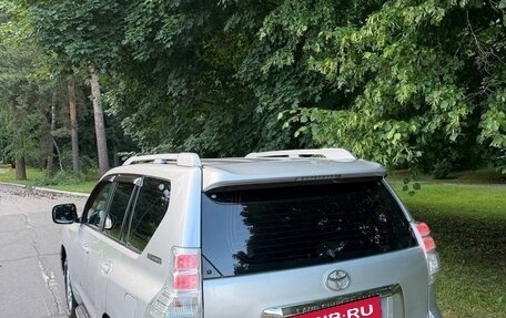 Toyota Land Cruiser Prado 150 рестайлинг 2, 2011 год, 2 500 000 рублей, 2 фотография
