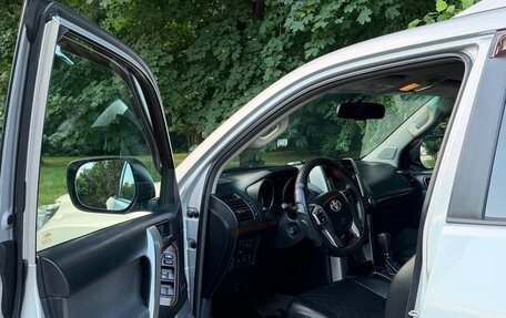 Toyota Land Cruiser Prado 150 рестайлинг 2, 2011 год, 2 500 000 рублей, 9 фотография
