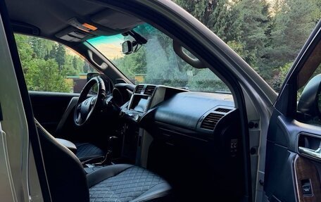 Toyota Land Cruiser Prado 150 рестайлинг 2, 2011 год, 2 500 000 рублей, 10 фотография