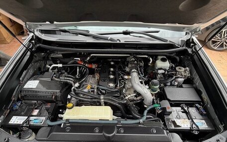 Toyota Land Cruiser Prado 150 рестайлинг 2, 2011 год, 2 500 000 рублей, 20 фотография