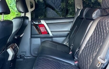 Toyota Land Cruiser Prado 150 рестайлинг 2, 2011 год, 2 500 000 рублей, 14 фотография
