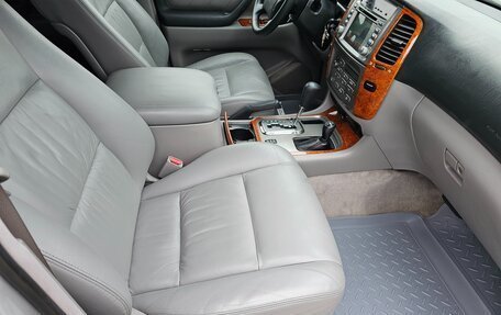 Toyota Land Cruiser 100 рестайлинг 2, 2006 год, 2 790 000 рублей, 14 фотография