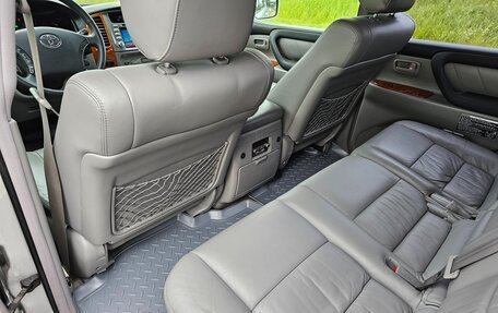 Toyota Land Cruiser 100 рестайлинг 2, 2006 год, 2 790 000 рублей, 15 фотография