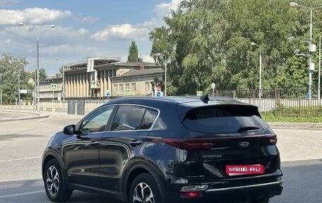 KIA Sportage IV рестайлинг, 2020 год, 1 870 000 рублей, 2 фотография