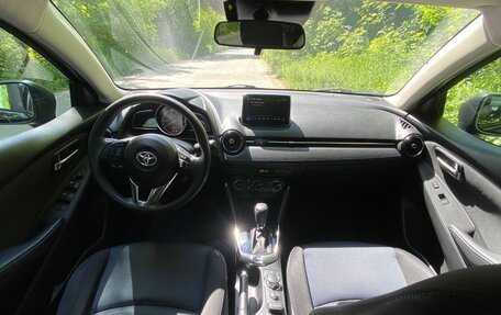 Toyota Yaris, 2017 год, 1 350 000 рублей, 7 фотография