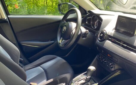 Toyota Yaris, 2017 год, 1 350 000 рублей, 6 фотография