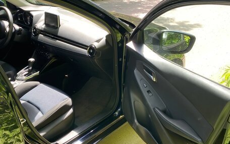 Toyota Yaris, 2017 год, 1 350 000 рублей, 12 фотография