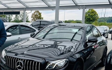 Mercedes-Benz E-Класс, 2017 год, 2 900 000 рублей, 4 фотография
