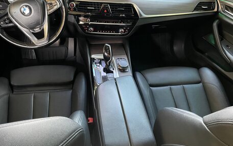 BMW 5 серия, 2017 год, 3 200 000 рублей, 28 фотография