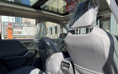 Toyota RAV4, 2026 год, 3 799 000 рублей, 15 фотография