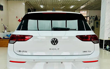 Volkswagen Golf VIII, 2023 год, 1 670 000 рублей, 7 фотография