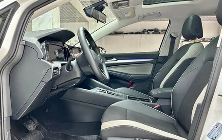 Volkswagen Golf VIII, 2023 год, 1 670 000 рублей, 11 фотография