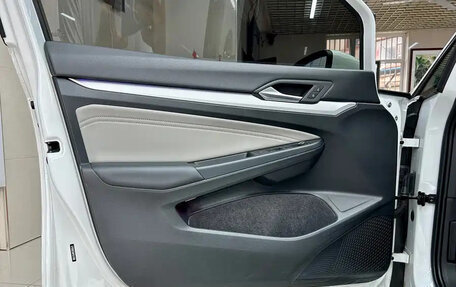 Volkswagen Golf VIII, 2023 год, 1 670 000 рублей, 24 фотография