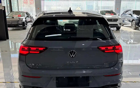 Volkswagen Golf VIII, 2023 год, 1 650 000 рублей, 6 фотография