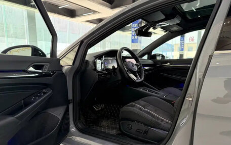 Volkswagen Golf VIII, 2023 год, 1 650 000 рублей, 8 фотография