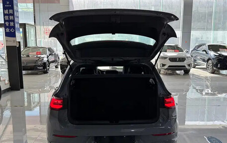 Volkswagen Golf VIII, 2023 год, 1 650 000 рублей, 12 фотография