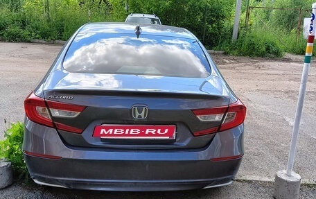 Honda Accord IX рестайлинг, 2019 год, 1 800 000 рублей, 2 фотография