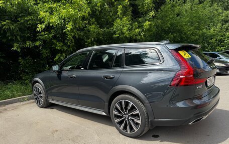 Volvo V60 Cross Country II, 2020 год, 4 920 000 рублей, 11 фотография